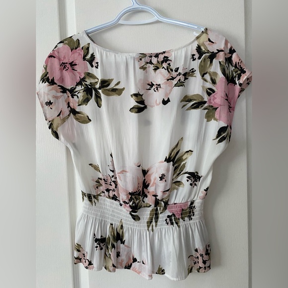 Women’s Dynamite Small T-Shirt - Picture 2 of 5